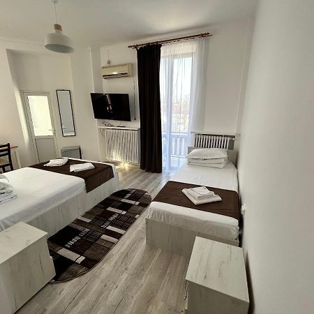 Hotel Continental City Center ياش المظهر الخارجي الصورة