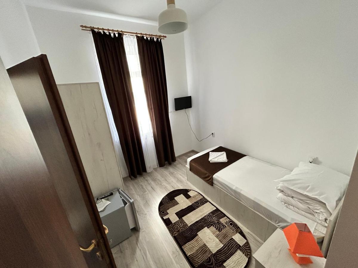 Hotel Continental City Center ياش المظهر الخارجي الصورة