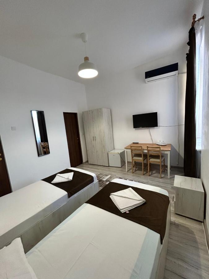 Hotel Continental City Center ياش المظهر الخارجي الصورة