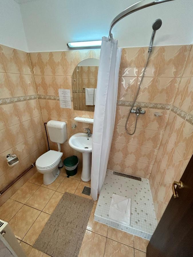 Hotel Continental City Center ياش المظهر الخارجي الصورة