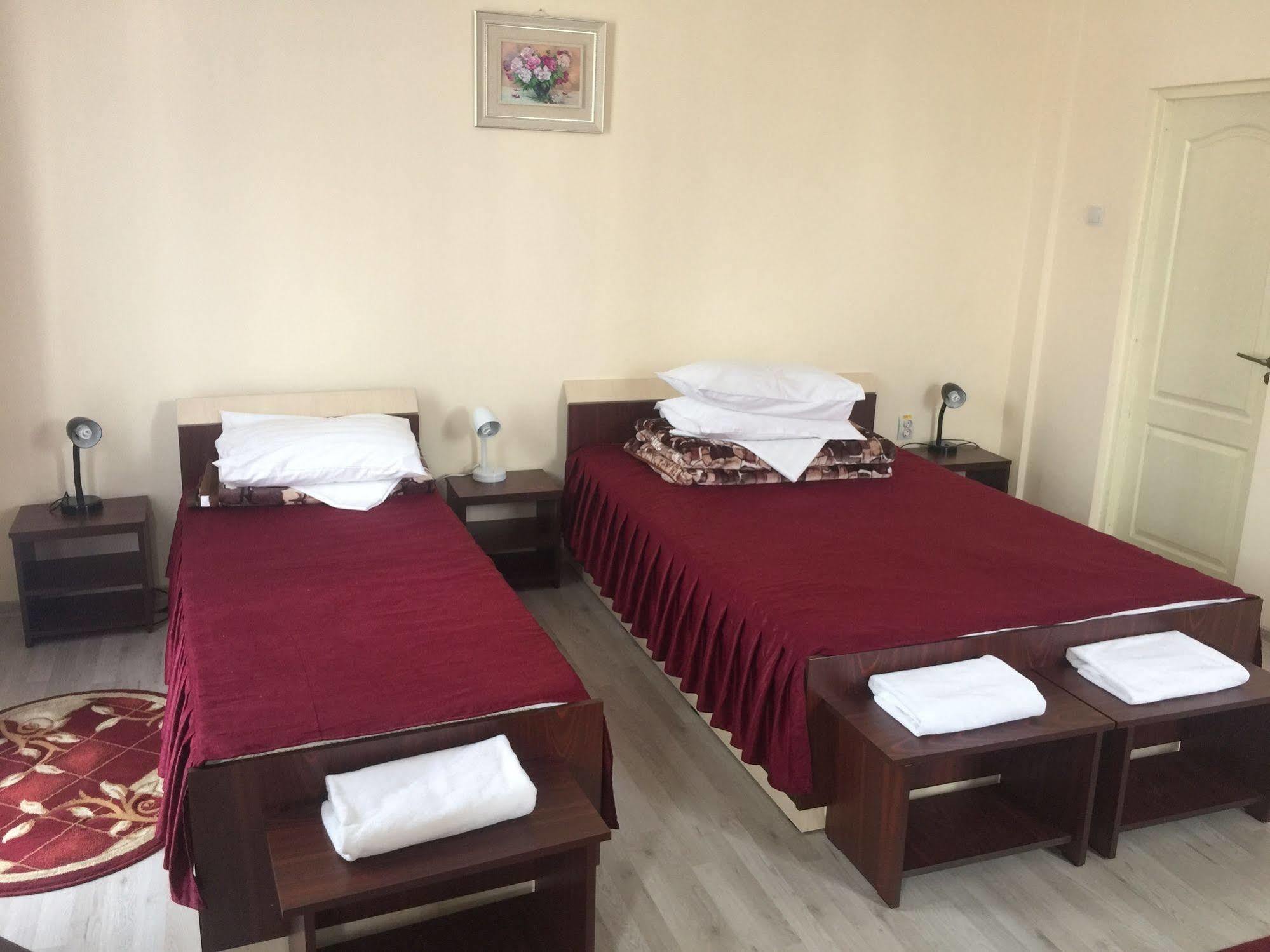 Hotel Continental City Center ياش المظهر الخارجي الصورة
